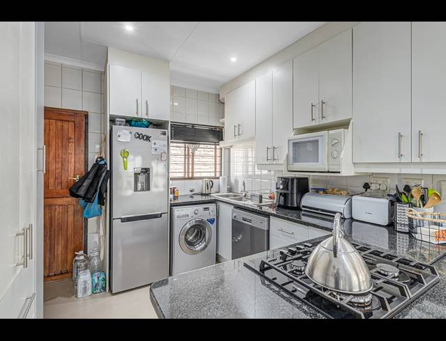 3 BEDROOM CLUSTER FOR SALE IN SUNDOWNER